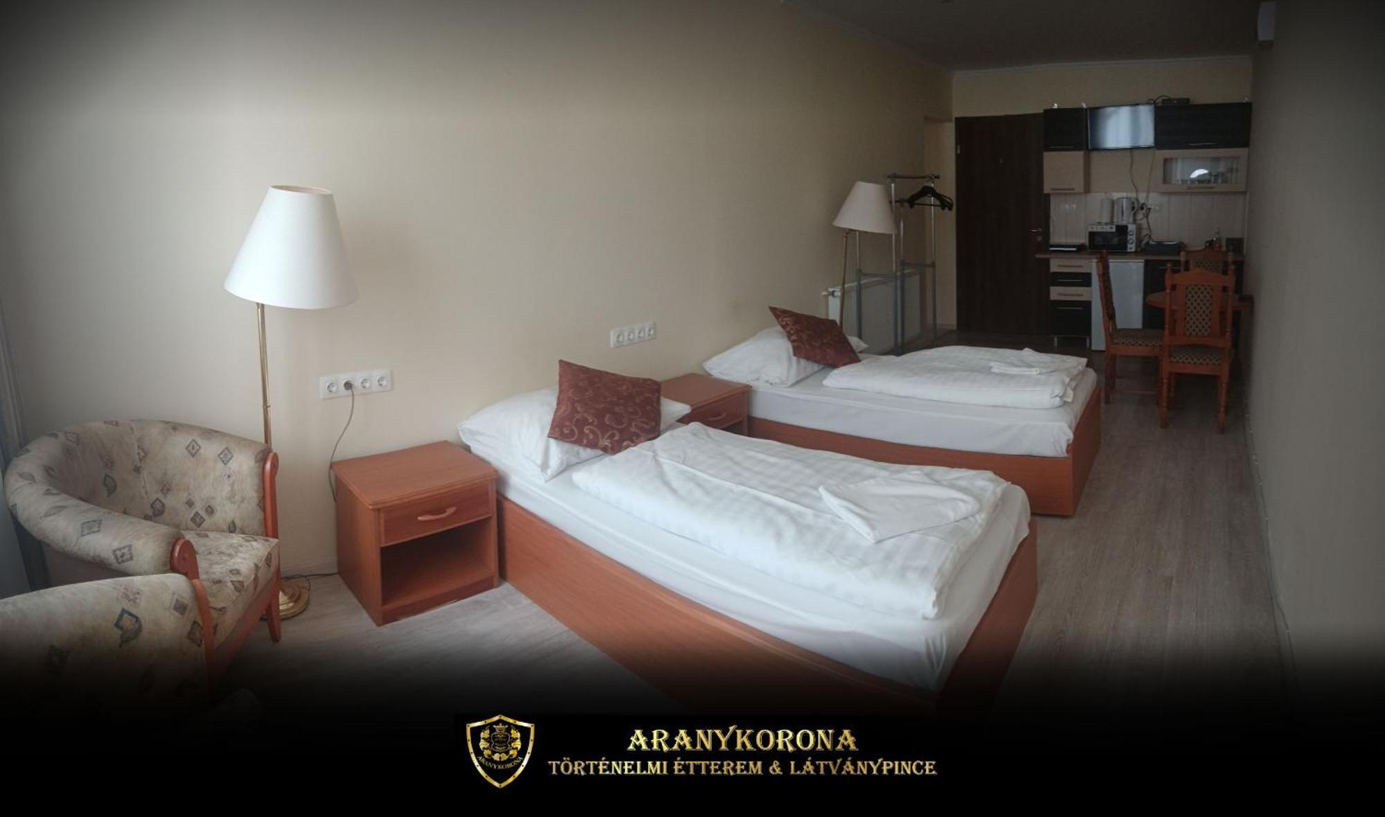 Aranykorona Apartmanhaz มิชโคลซ์ ภายนอก รูปภาพ