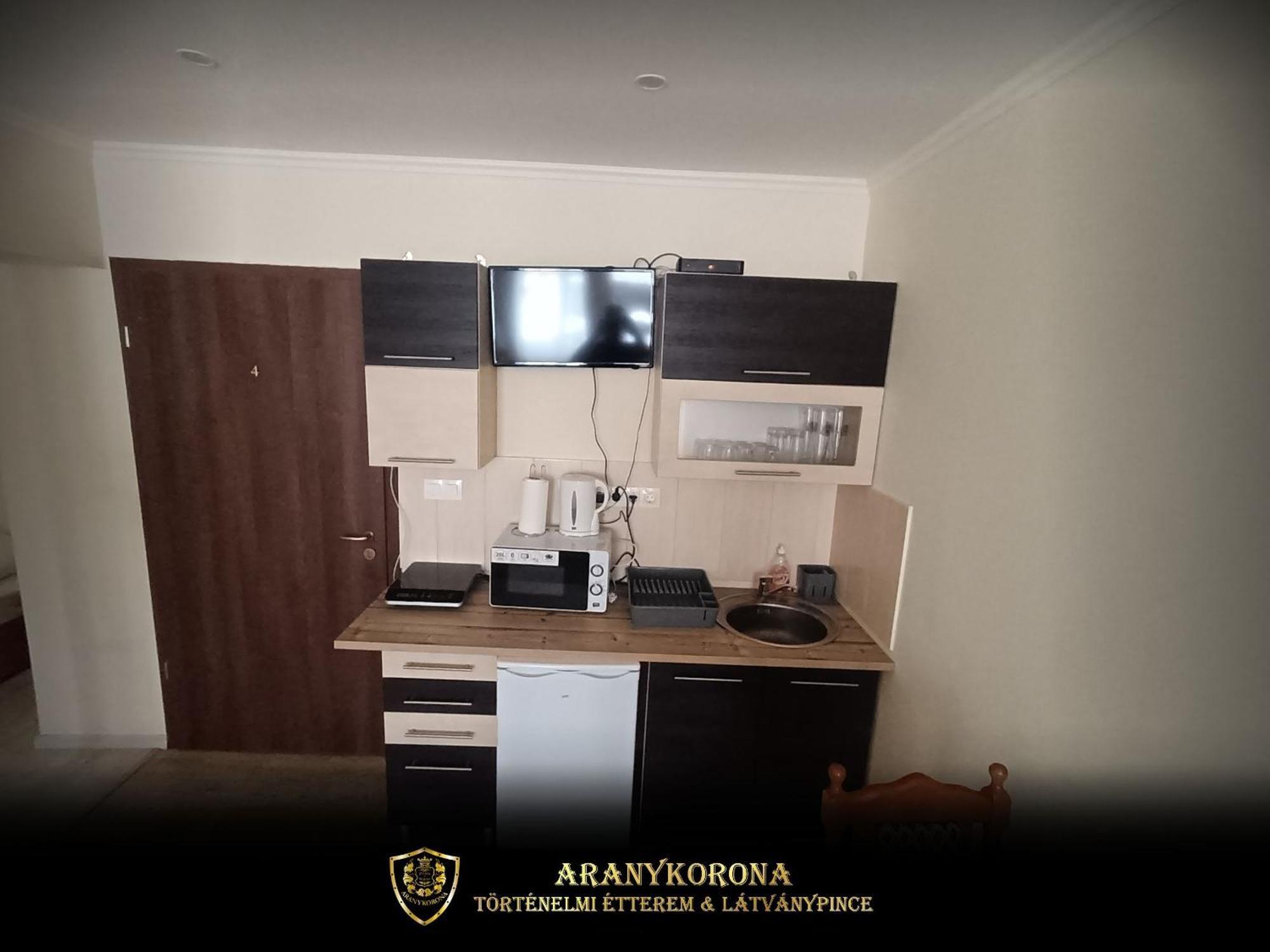 Aranykorona Apartmanhaz มิชโคลซ์ ภายนอก รูปภาพ