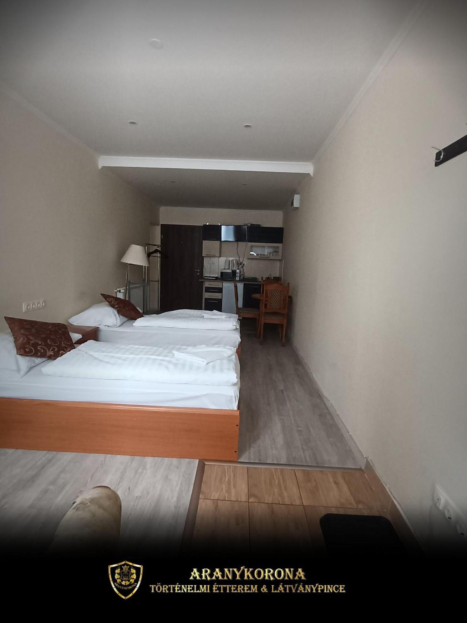 Aranykorona Apartmanhaz มิชโคลซ์ ภายนอก รูปภาพ