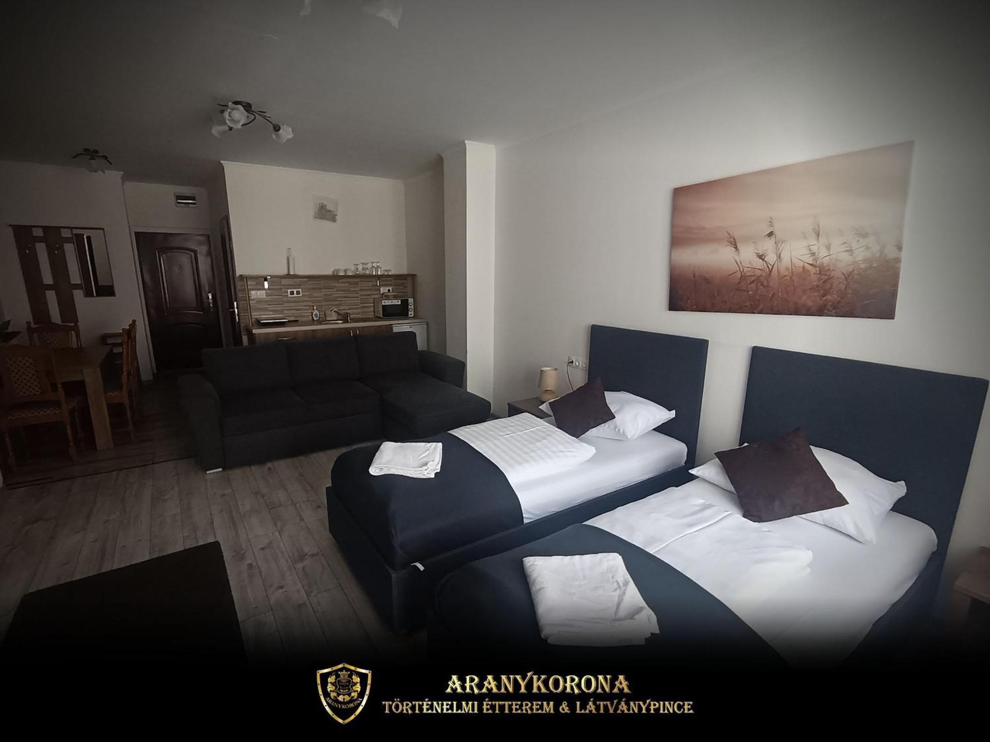 Aranykorona Apartmanhaz มิชโคลซ์ ภายนอก รูปภาพ